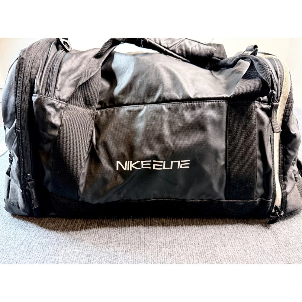 Nike‎ Elite Vintage Duffle Bag Black Travel Gym School Messenger Sling Large